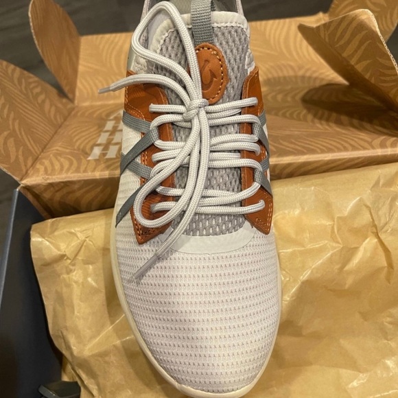 Olukai men’s sneakers - Picture 3 of 5